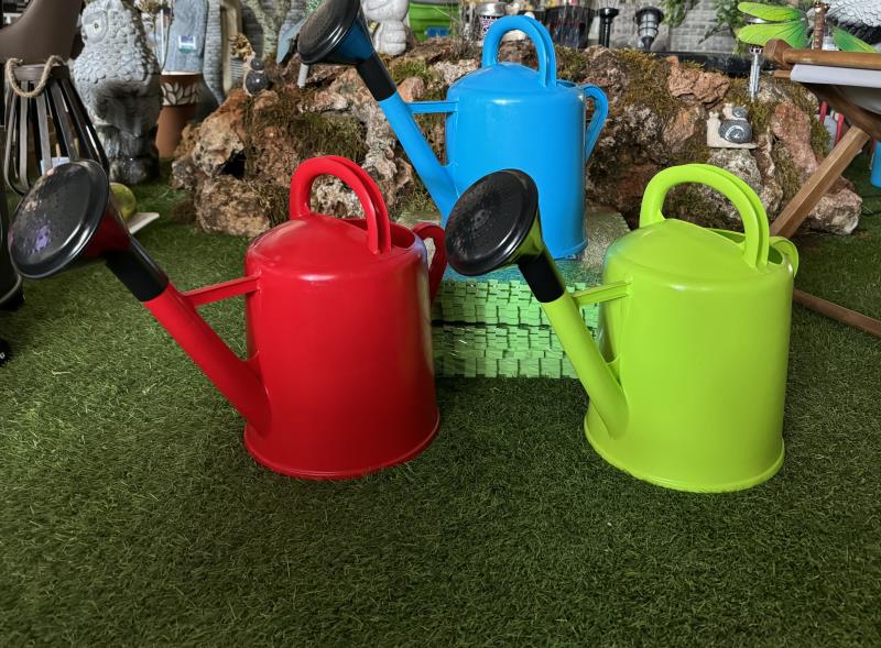 REGADOR 9 L COM CRIVO